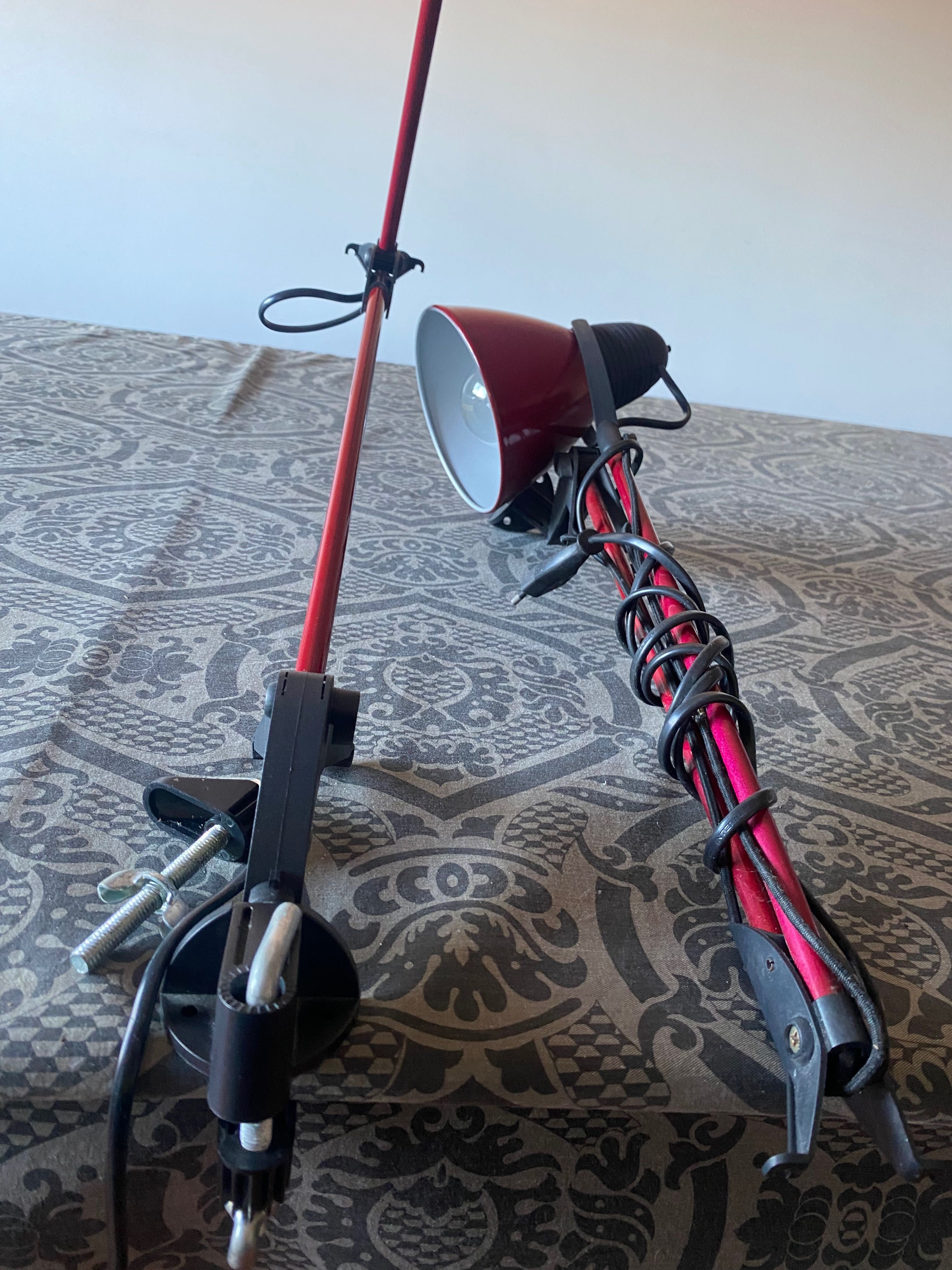 Candeeiros com apoio de mesa
