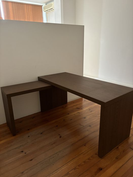 Secretarias IKEA - Malm castanha e preta
