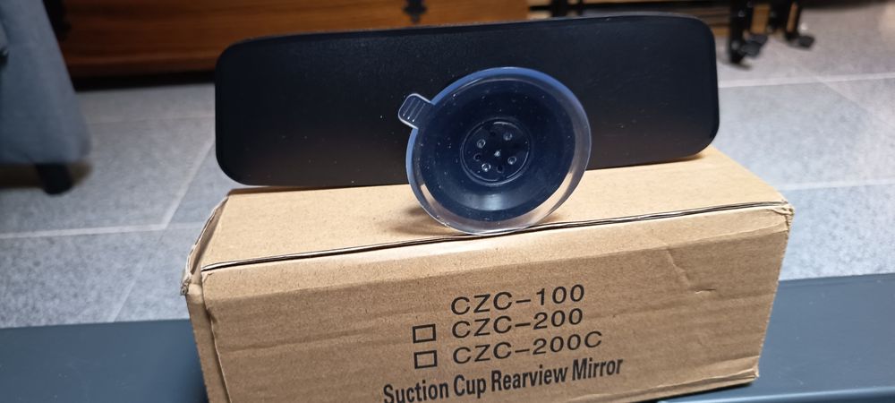 Espelho retrovisor, com ventosa