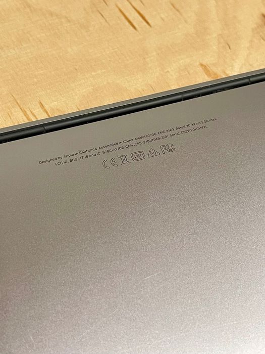 MacBook Pro A1706 13,3" Retina i5 3,1GHz/8 GB/M2 256 Gb