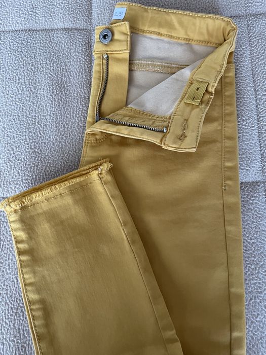 Calças amarelo torrado Lefties 9/10 amos NOVAS