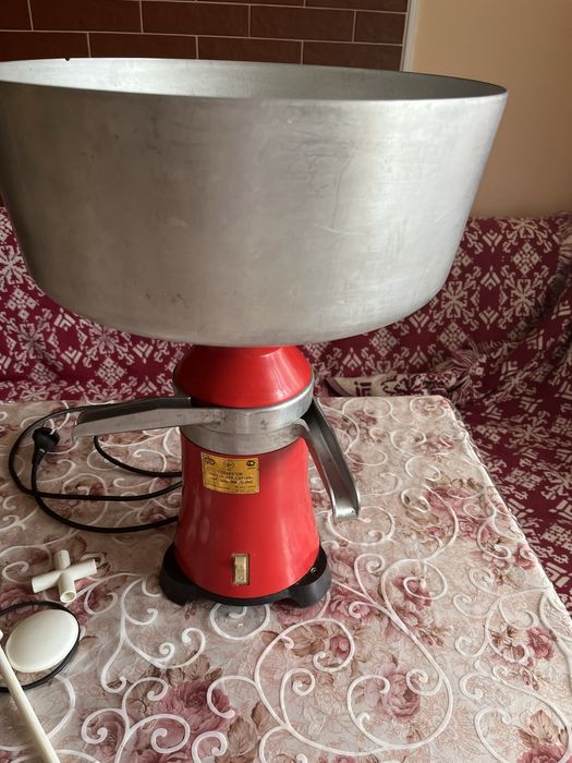 Сепаратор молока Мотор січ СЦМ 80