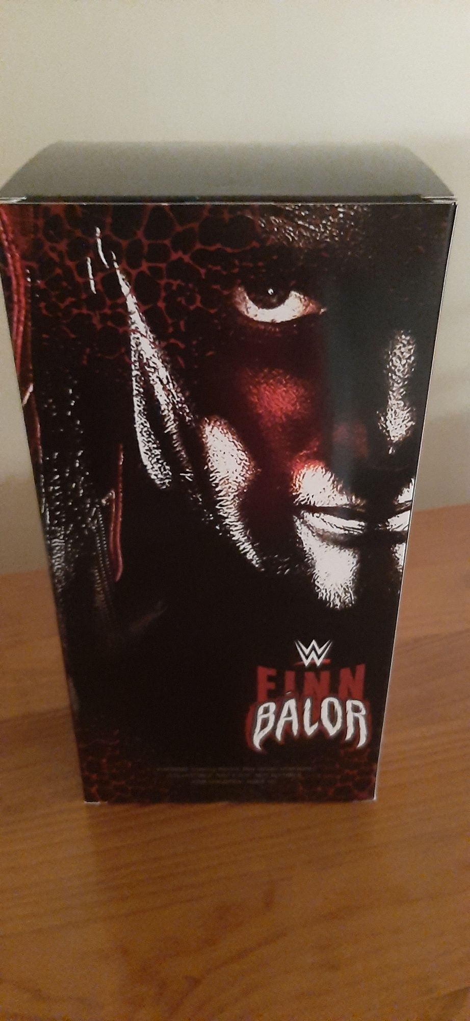 Figura/boneco Wwe-wrestling Finn Balor na caixa