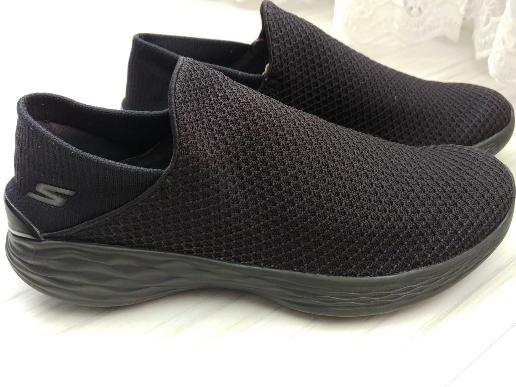 Сліпони\мокасіни жіночі б\в Skechers YOU чорні, розмір US9_EUR39_26cm