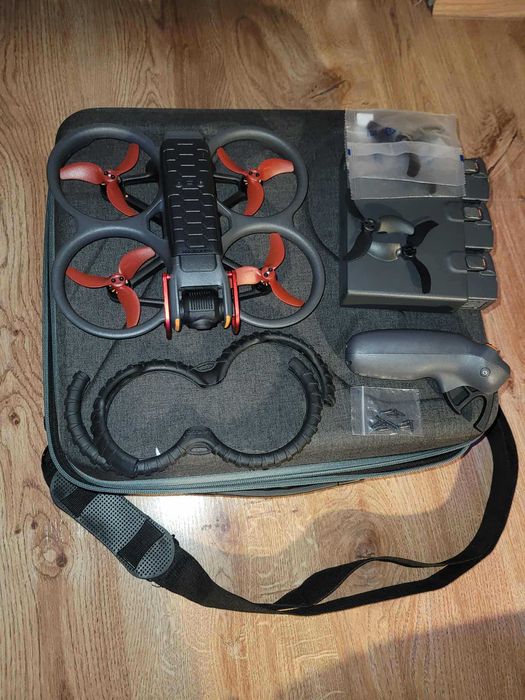 Dron DJI avata 2, 3 baterie, gwarancja, care, akcesoria