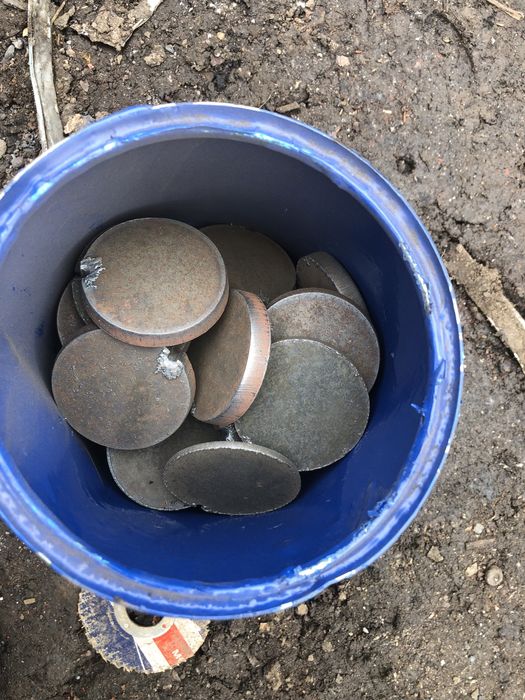 Металеві вироби, закладні, круги, квадрати, полоси