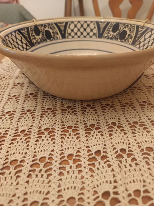 Saladeira antiga anos 50, pintada à mão "Sacavém"