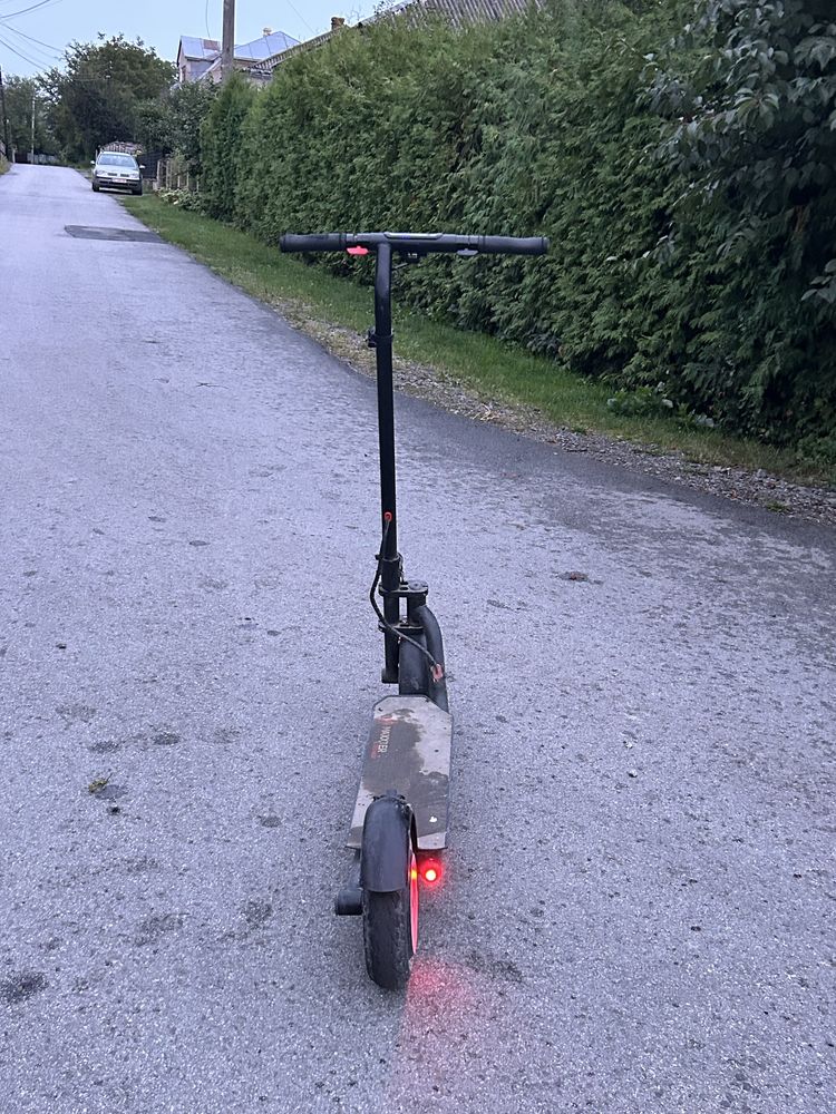 Електро самокат Maxxter teo max