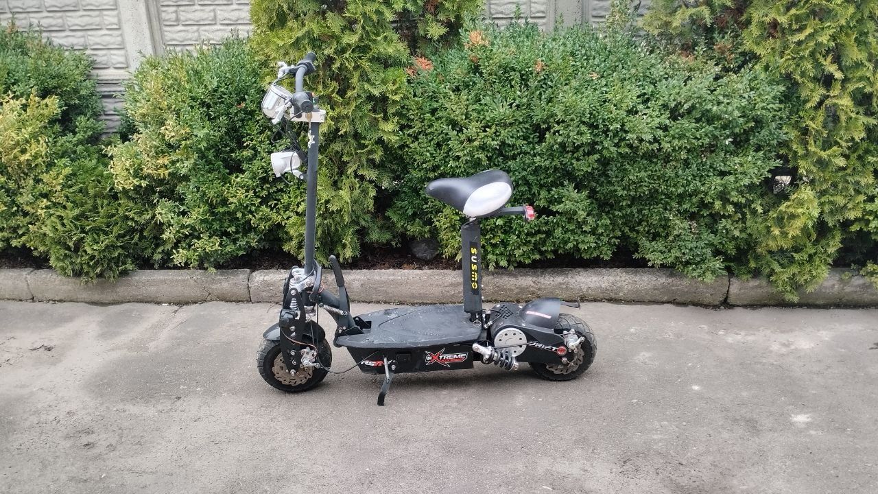 Електросамокат Susmo