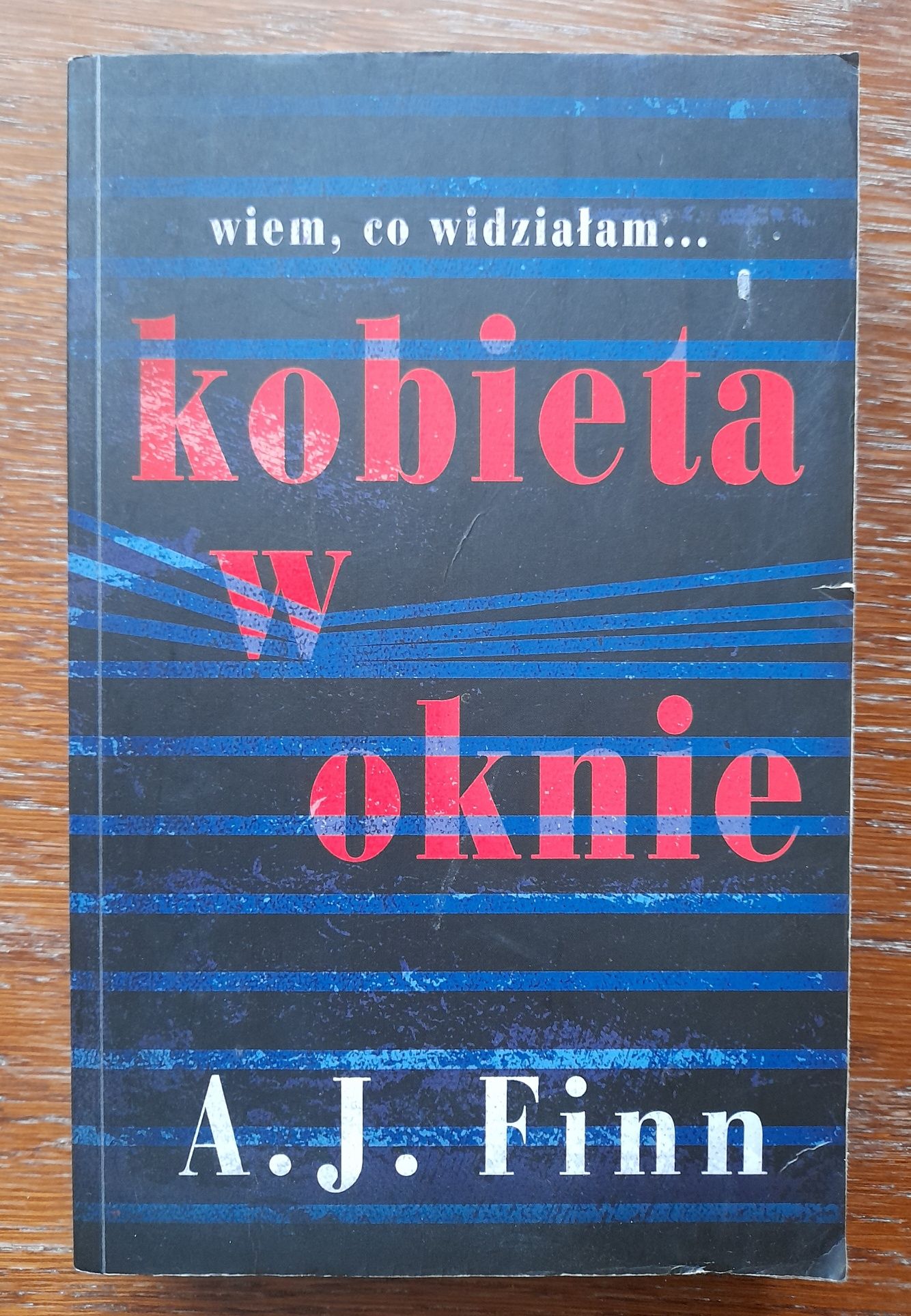 A. J. Finn, Kobieta w oknie