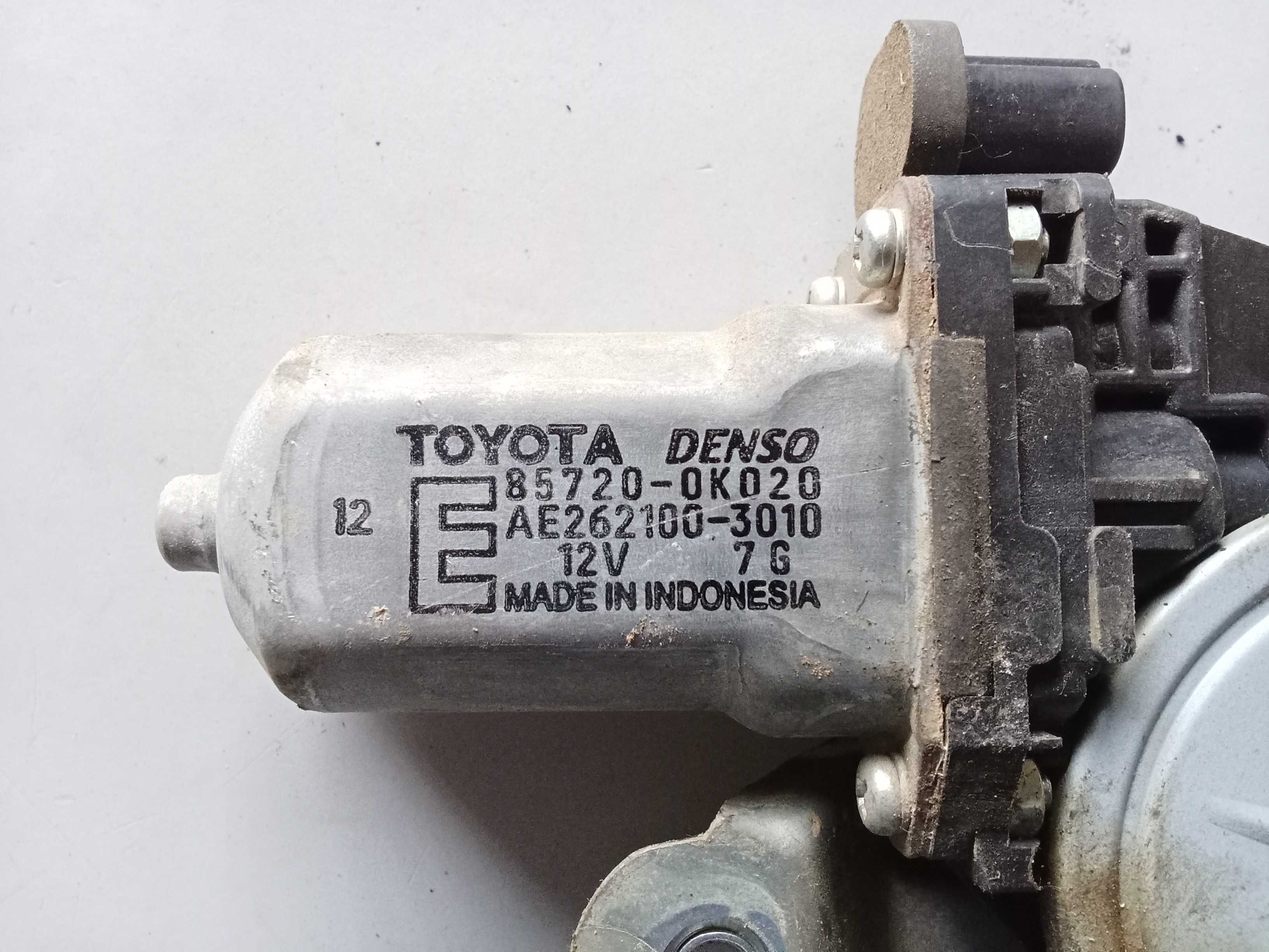Elevador Traseiro Direito Toyota Hylux VII