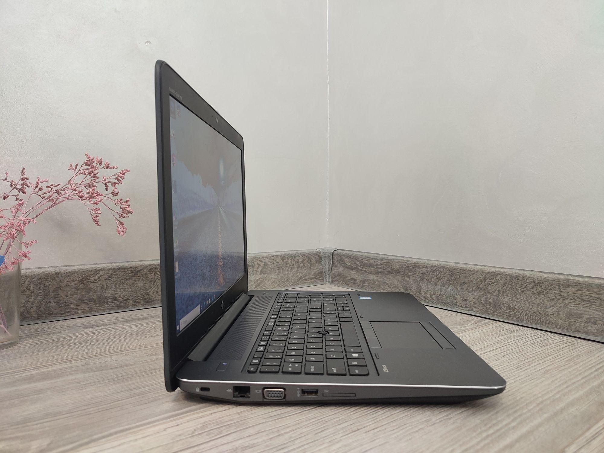 Ігровий Ноутбук HP Zbook 15 G3 i7/16gb/SSD128+500HDD/QuadroM2000M 4gb.