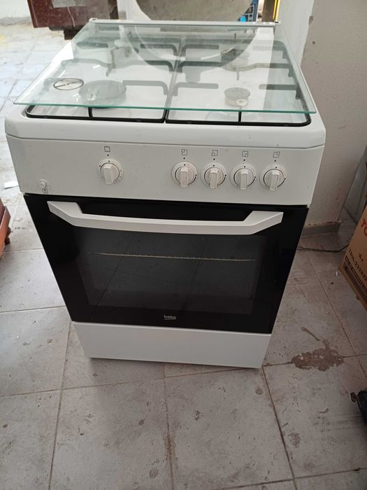 Fogão a gás com forno como novo