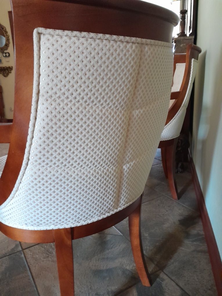 Eleganckie Klasyczne Krzesła dębowe fotele