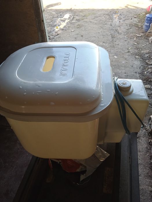 Пральна машина в робочому стані.