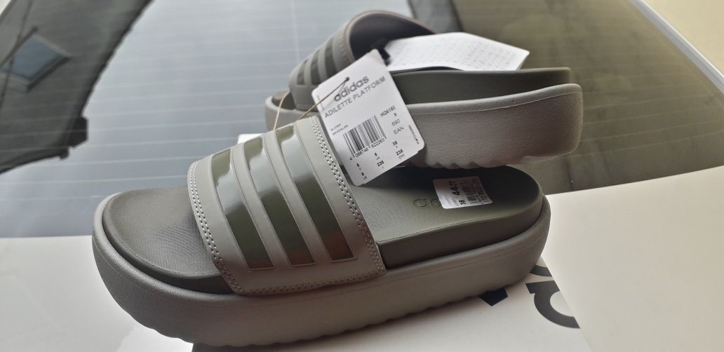 Шлёпки женские Adidas 38.(Оригинал)