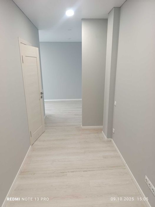 Продам 2-кімнатну квартиру з ремонтом по вул Рівненській 67,2 м.кв.