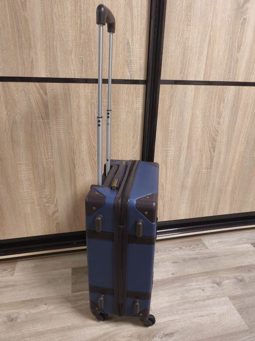 Чемодан на колесах, чемодан для путишествий, Валіза на колесах