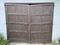 Drzwi garażowe drewniane 250x210