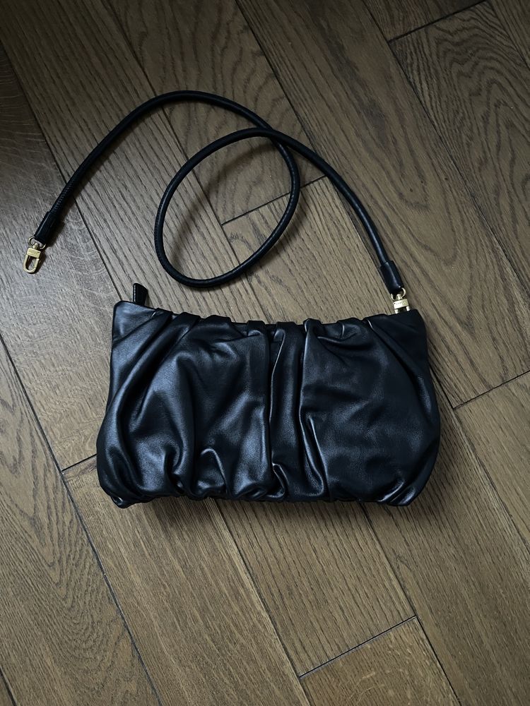 Klasyczna elegancja - skórzana STAUD crossbody