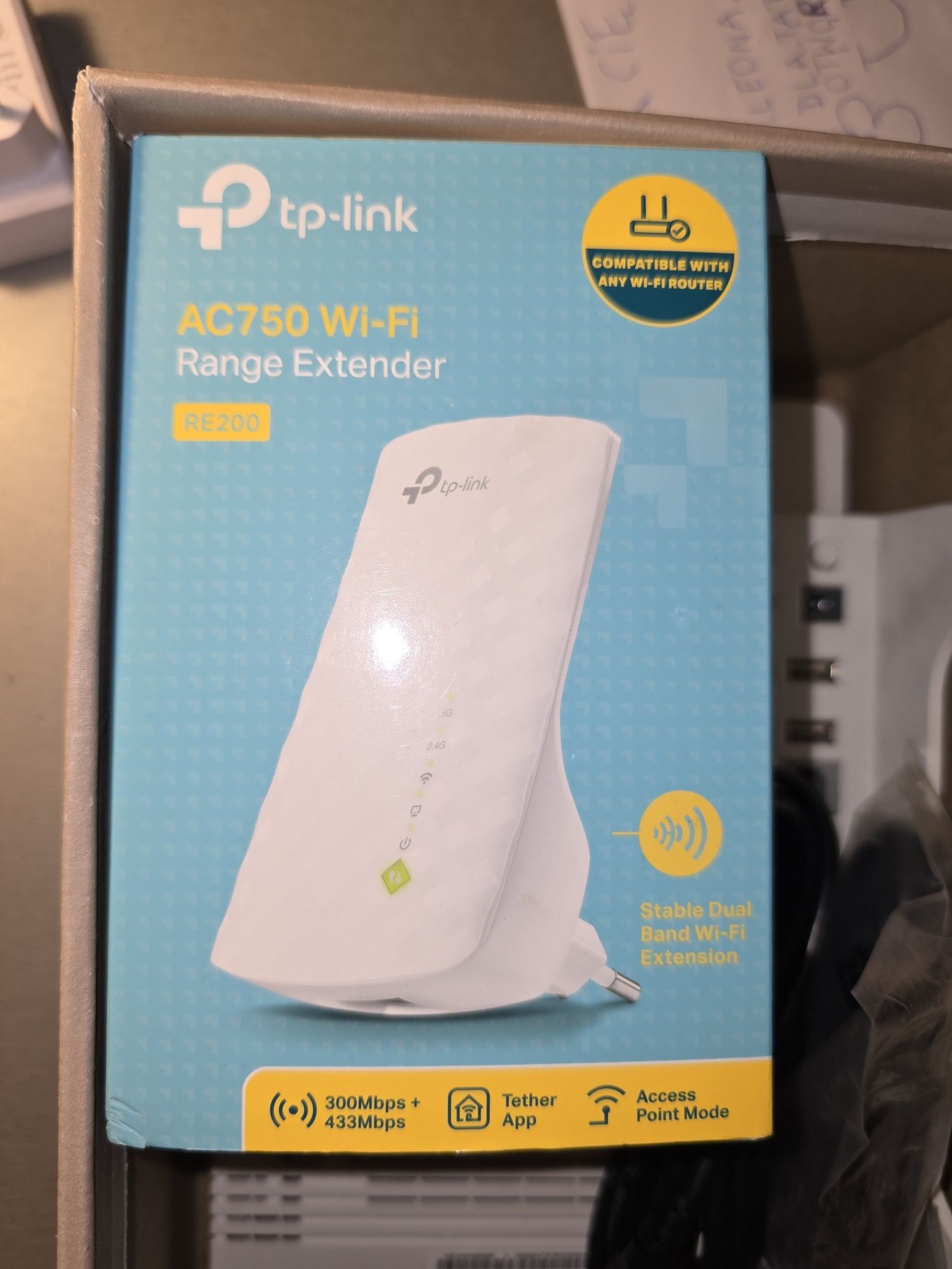 Router światłowodowy Huawei Ecolife + extender TP-Link AC750