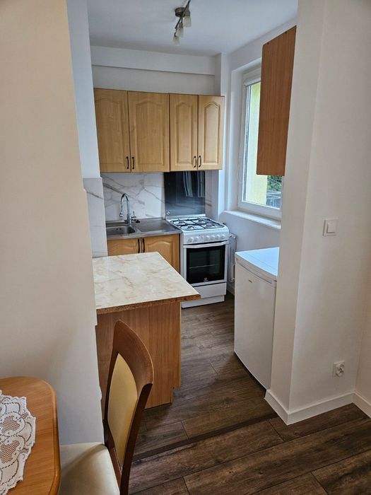 Ładna przytulna kawalerka.