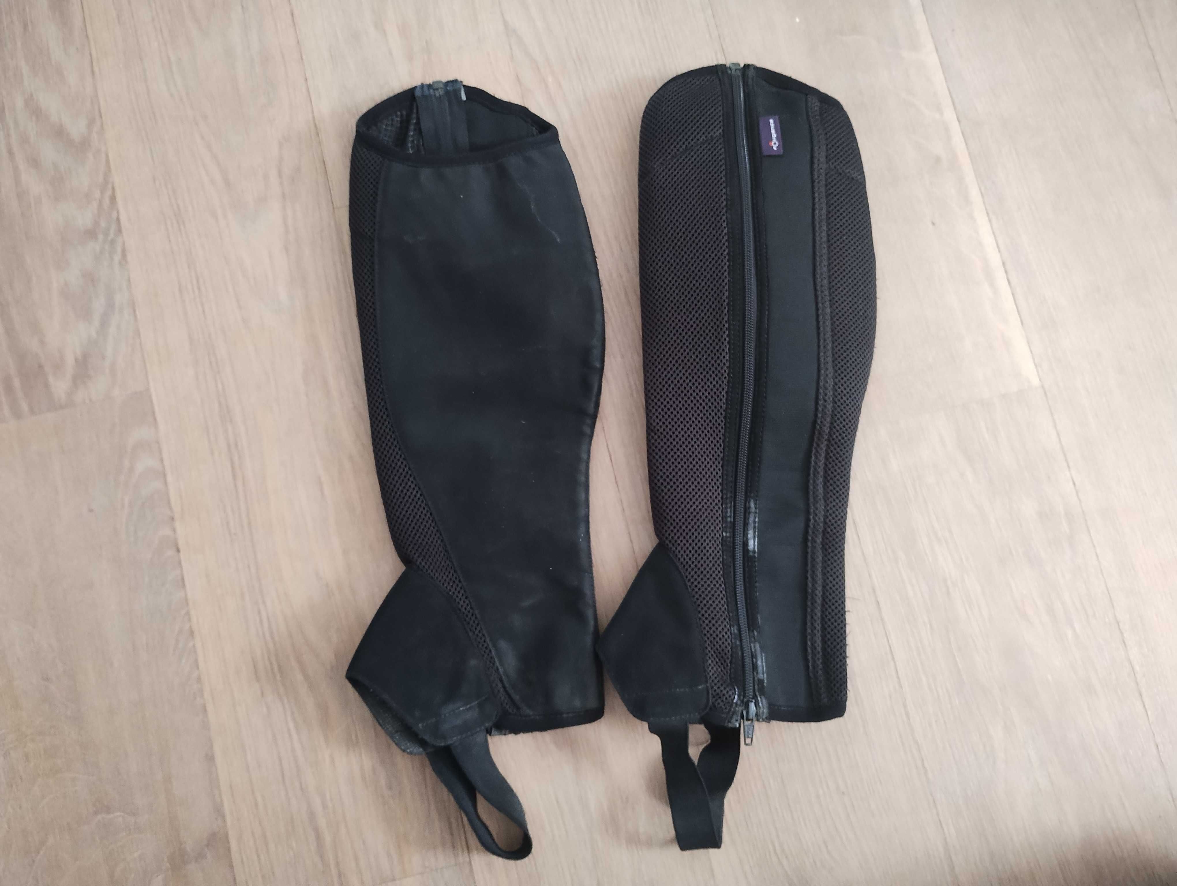 Sztylpy jeździeckie Fouganza 100 mesh, 14 lat, wys. 38 cm, stan bdb