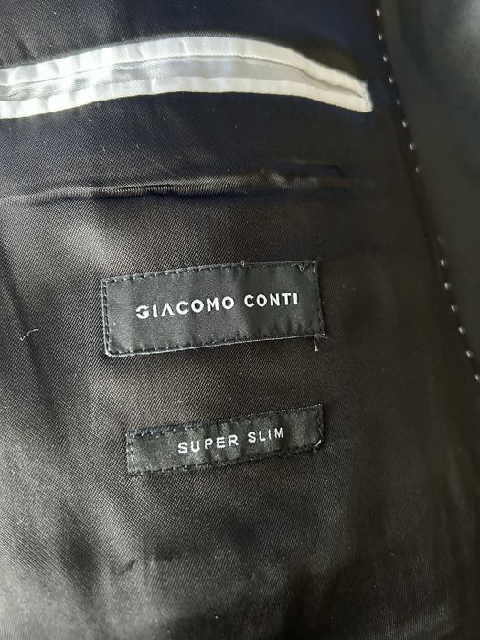 Garnitur smokingowy granatowy