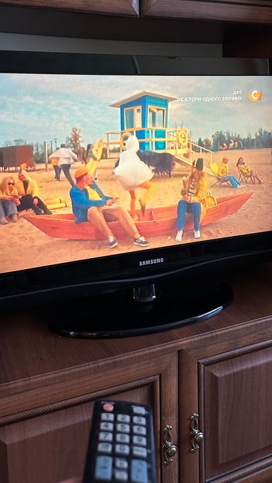 Телевізор Samsung 73,5 на 48