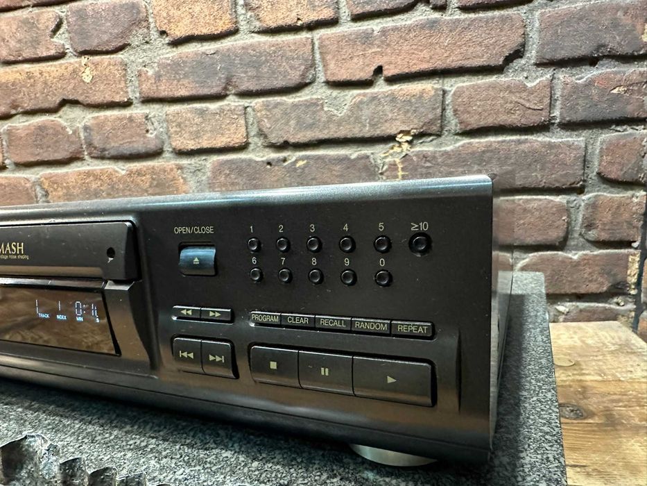 Odtwarzacz CD Technics SL-PS 670 A