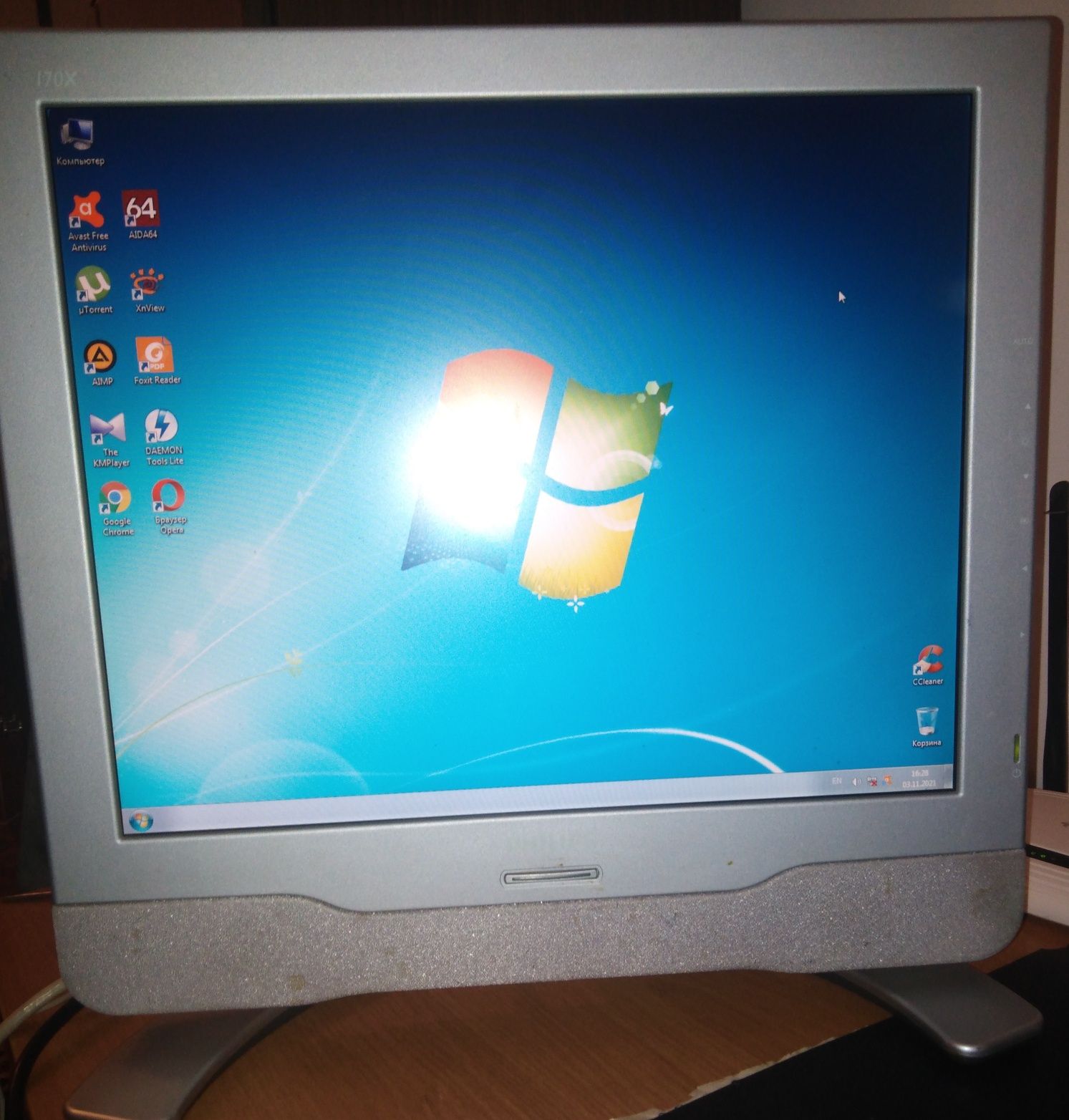 монитор 17" Philips 170x4