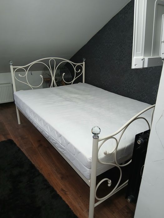 Metalowe białe łóżko Glamour plus Materac i stelaż