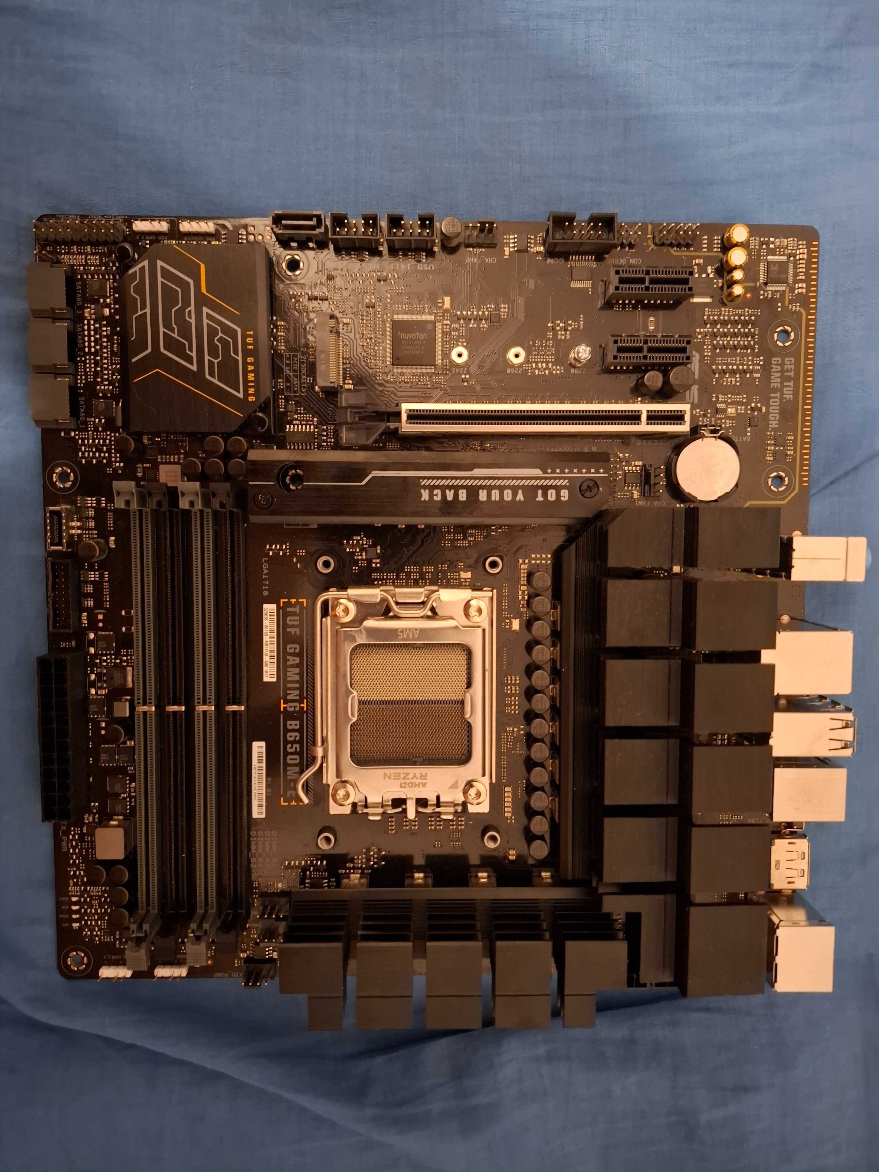 Материнська плата Asus TUF GAMING B650M-E (AM5, DDR5) —2 роки гарантії