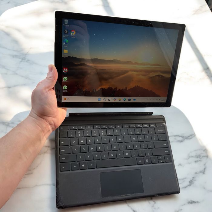 Планшет-ноутбук Microsoft Surface PRO 6 i5 8/256gb “12.3 USA
