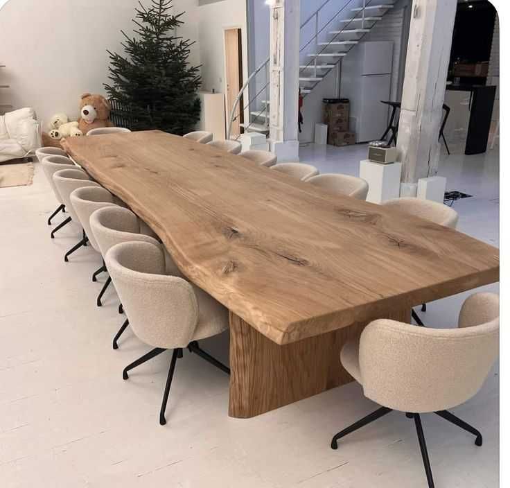 Mesa de jantar em madeira maciça.Carvalho,Nogueira Americana.Solid woo