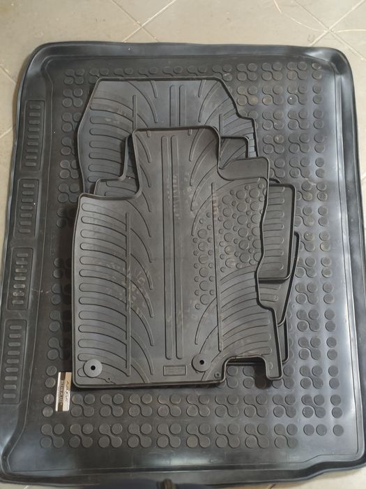 Zestaw gumowych wycieraczek Renault Kadjar 2015 Rezaw-Plast Azuga