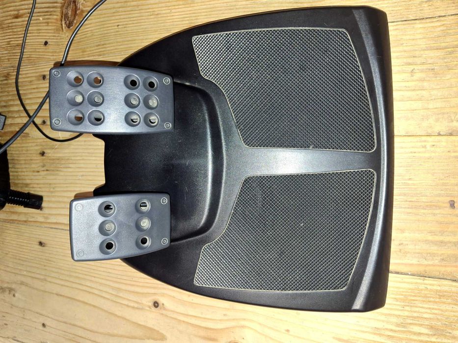 Руль logitech momo racing логітеч момо рейсінг