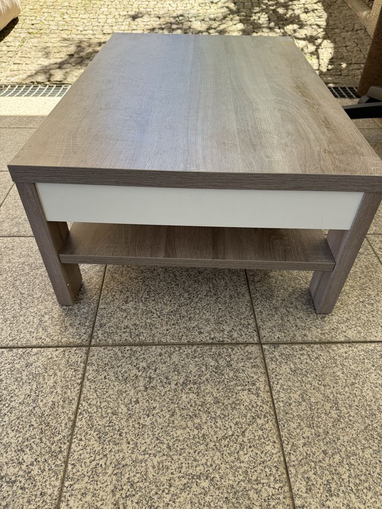 Mesa de centro cinza