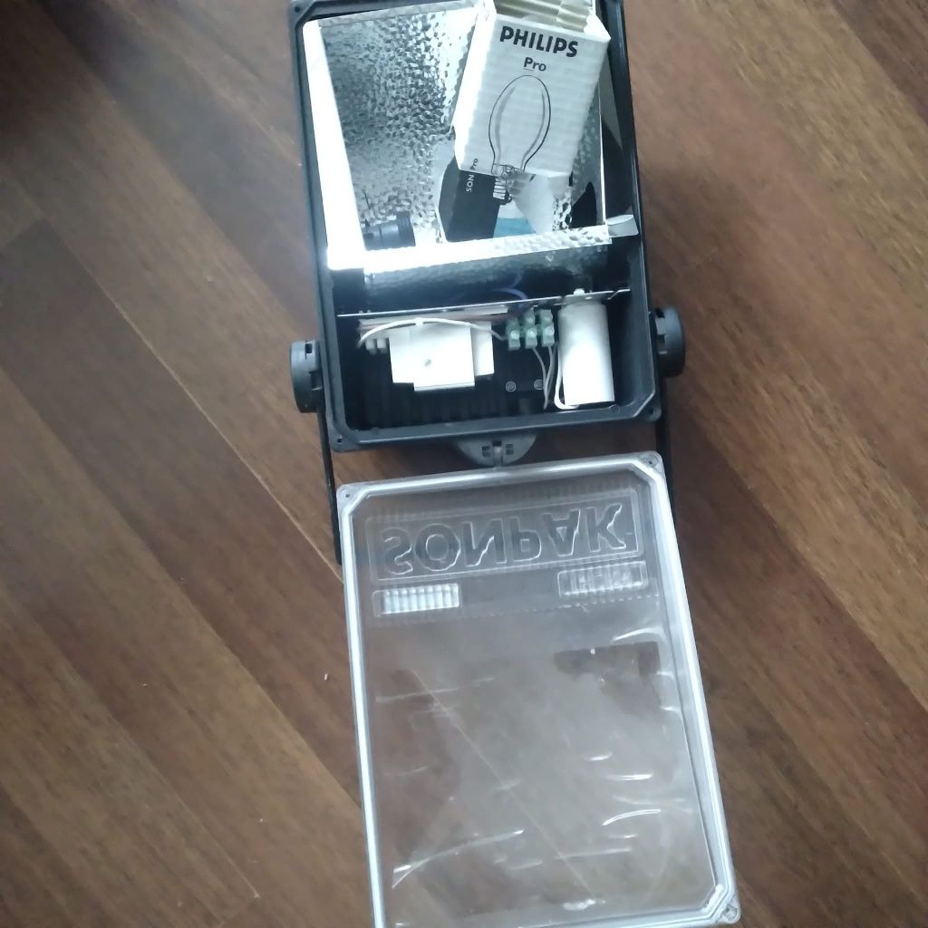 Lampa oświetleniowa