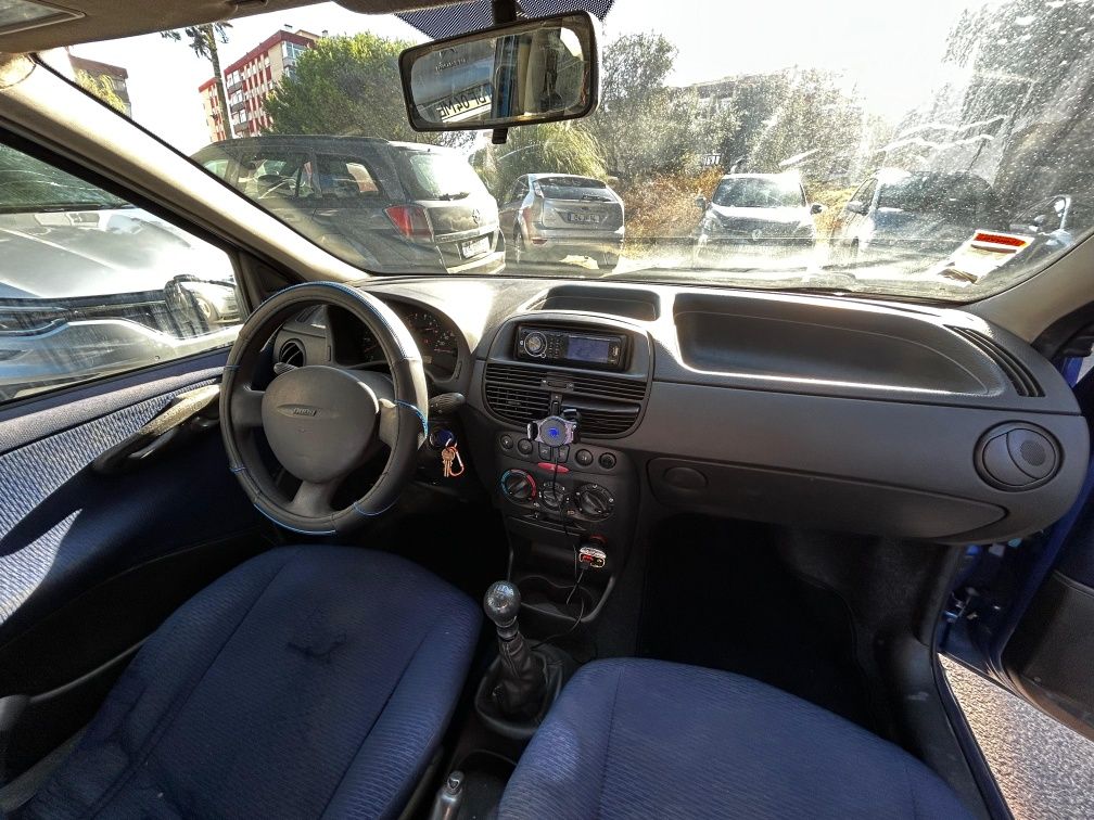 Fiat Punto 2001.