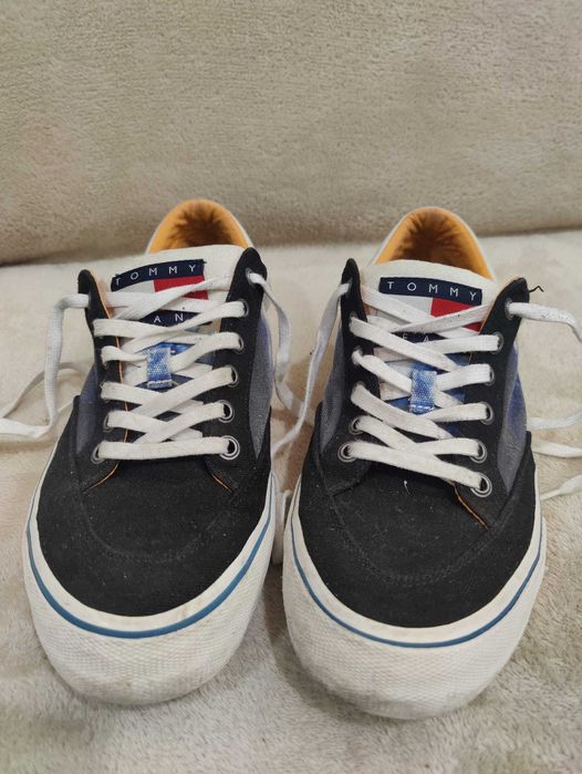 Sapatilhas Tommy Hilfiger tam. 43 em excelente estado