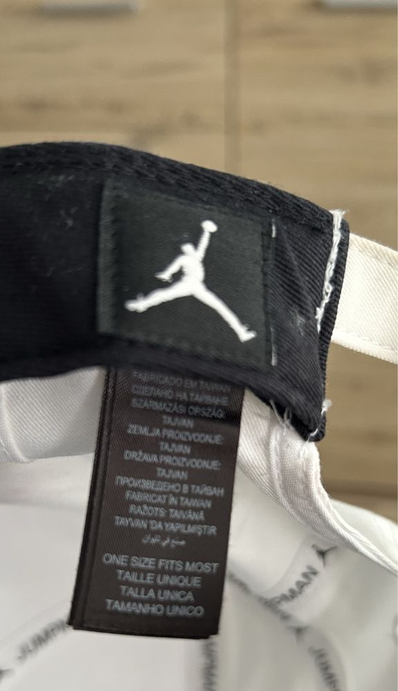 Mega czapla z daszkiem Air Jordan