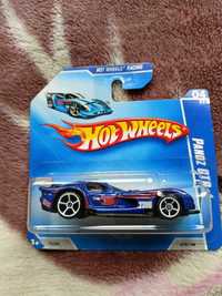 Nowe zapakowane autko Hot Wheels- Panzo GTR-1