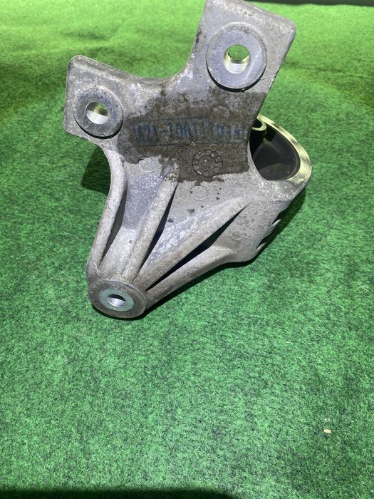 Подушка (опора) двигателя левая (1.5) Чери Элара