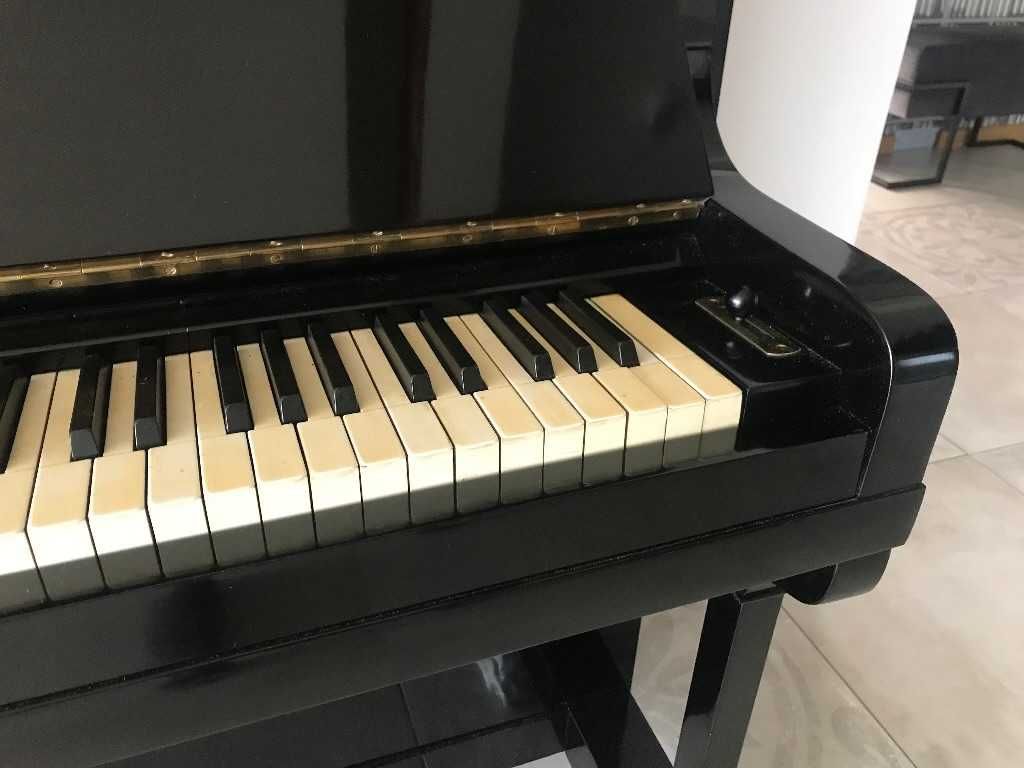 Zabytkowe Pianino "Arnold Fibiger" - lata 20 XX w.