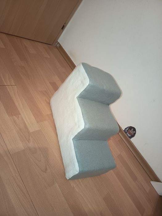 Schody dla psa na kanapę