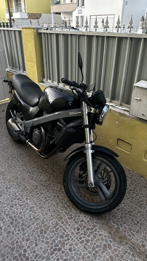 Honda NTV 650 Naked