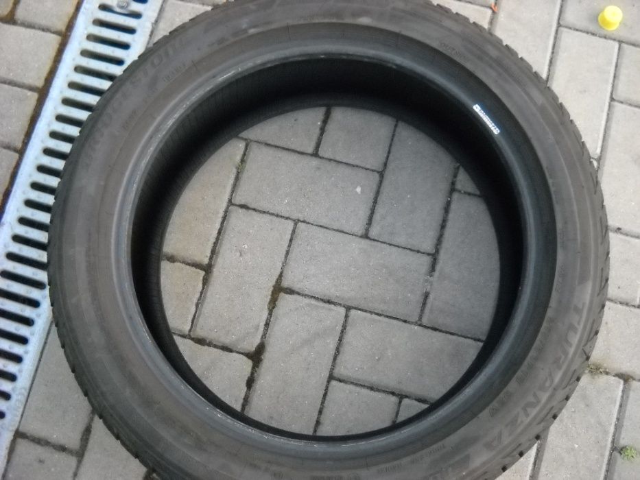 Komplet opon letnich Bridgestone 215/50/18 92W bież.7mm 2018 rok