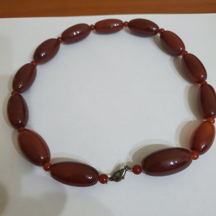 Бусы из натурального камня