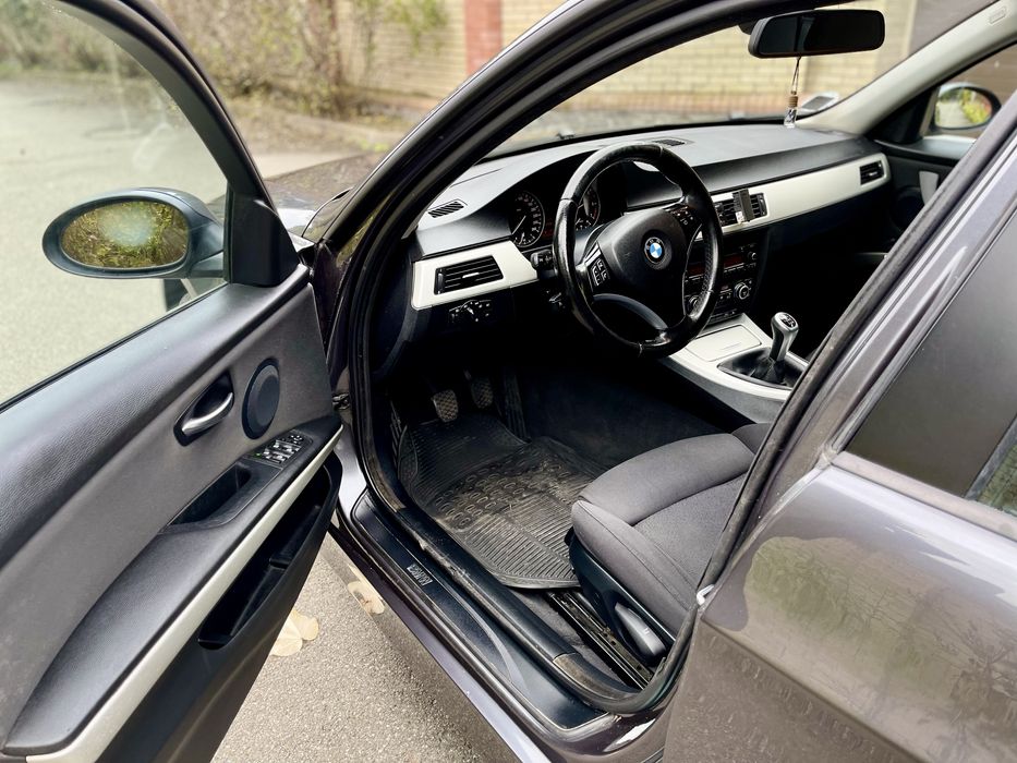 BMW 3 2008 рік 2.0 бенз